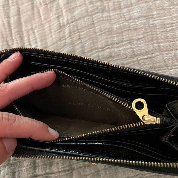 Marc by Marc Jacobs Wallet - Picture 6 of 6